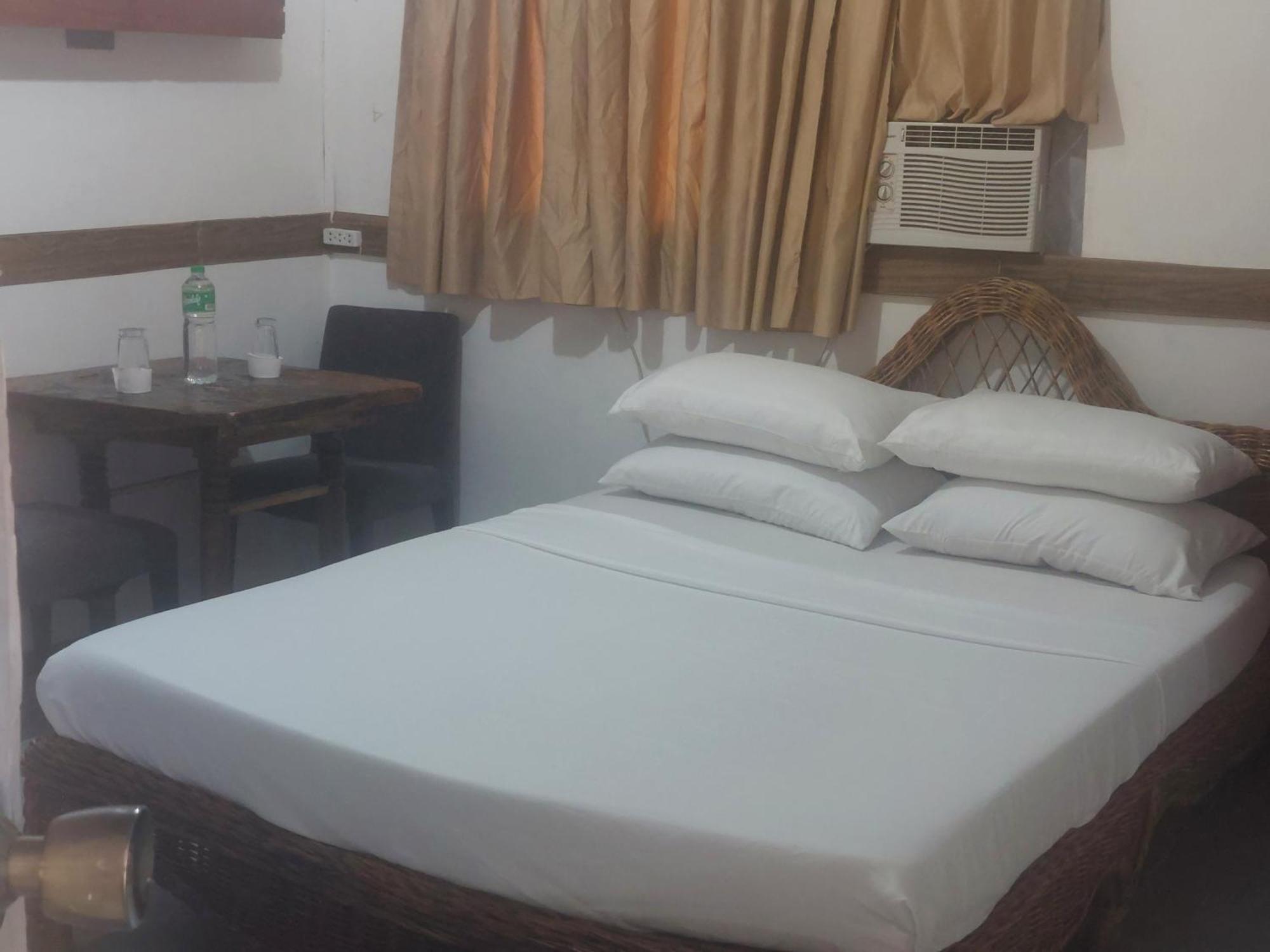 Larmar Bed And Breakfast Puerto Princesa Exteriör bild